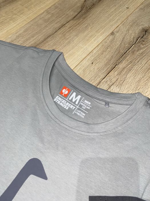 Футболки S/XL та шорти Strauss M