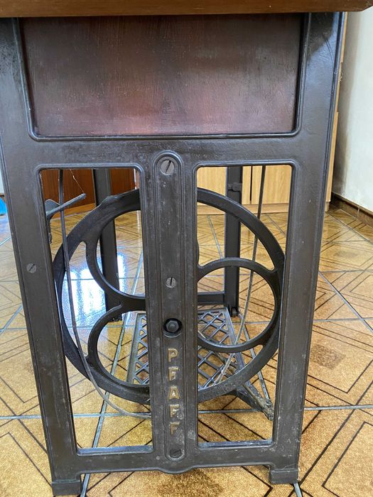 Máquina de Costura PFAFF 30 antiga