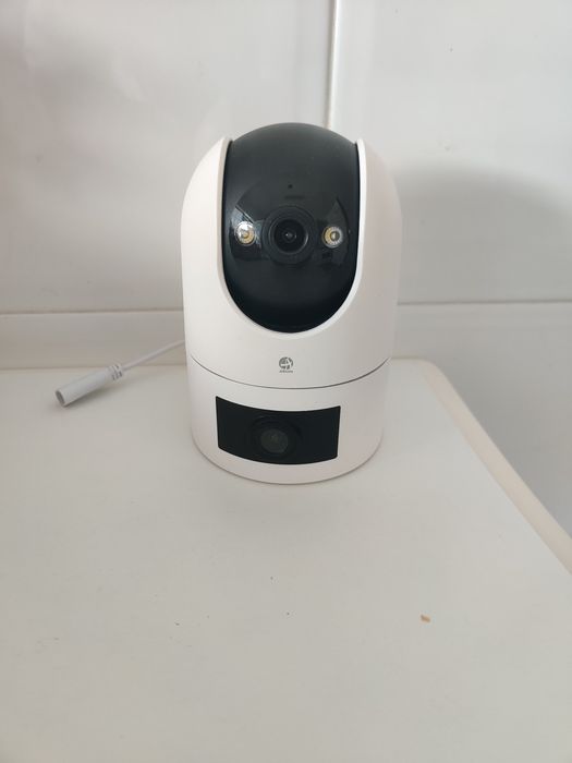 Câmara de Vigilância 360° JOOAN (Duas Lentes, WiFi 5G e Visão Noturna)