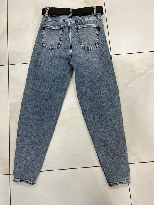 Продам джинси Мом нові з біркою