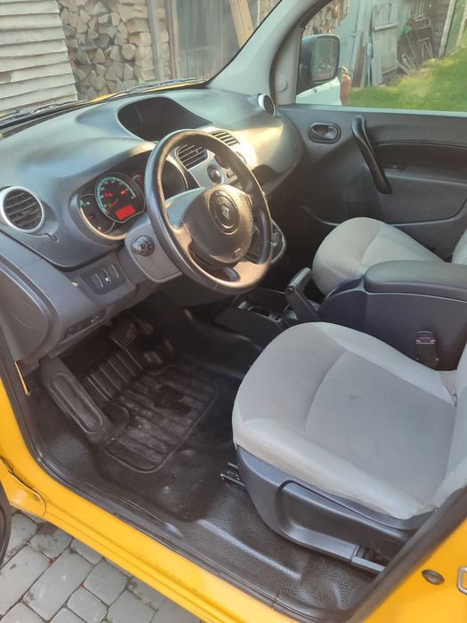 Електрокар Renault Kangoo електричка