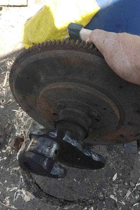 Продам шийку коленвала двигателя Газ , Волга