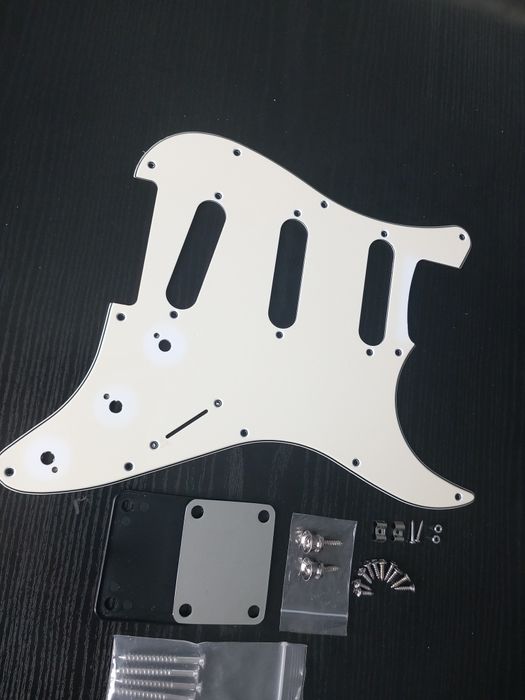 Zestaw do gitary F-strat.