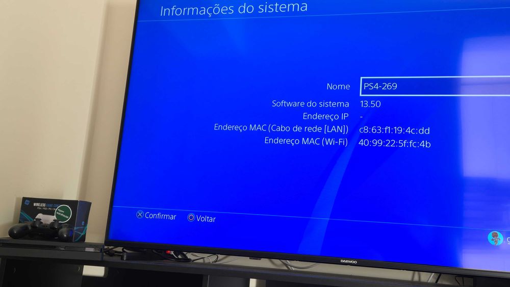 Playstation 4 Slim 1Tb com 2 comandos ps4 1000gb