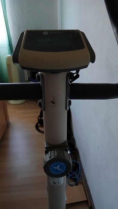 Bicicleta estática Domyos, antiga (a precisar de reparação)