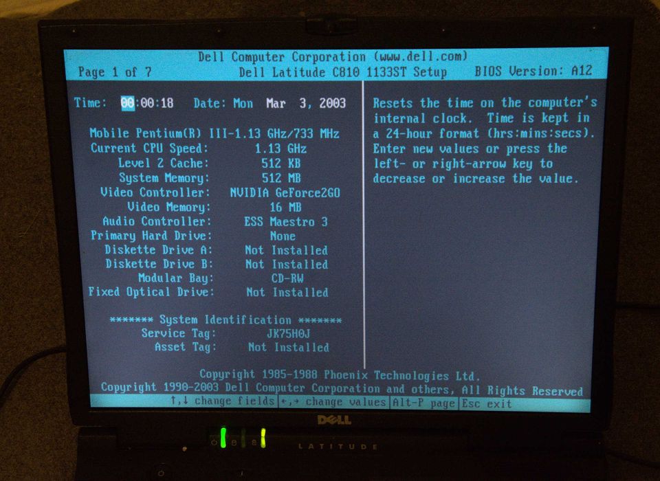 stary laptop Dell Latitude C810 PP01X Pentium III 1 GHz 512 MB RAM