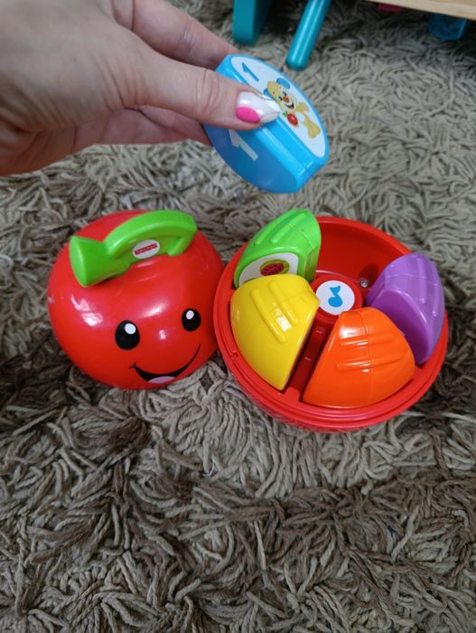 Розвиваючі іграшки для малюків