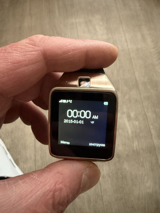 Часы lg128 смарт. Есть все современные функции. Телефон и камера .