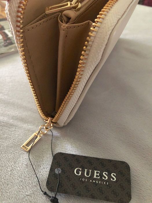 Guess portfel na zamek