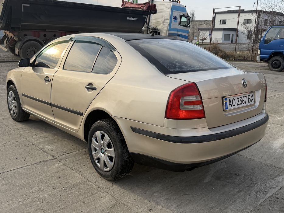 Skoda Octavia A-5 ( 1.6 MPI )
