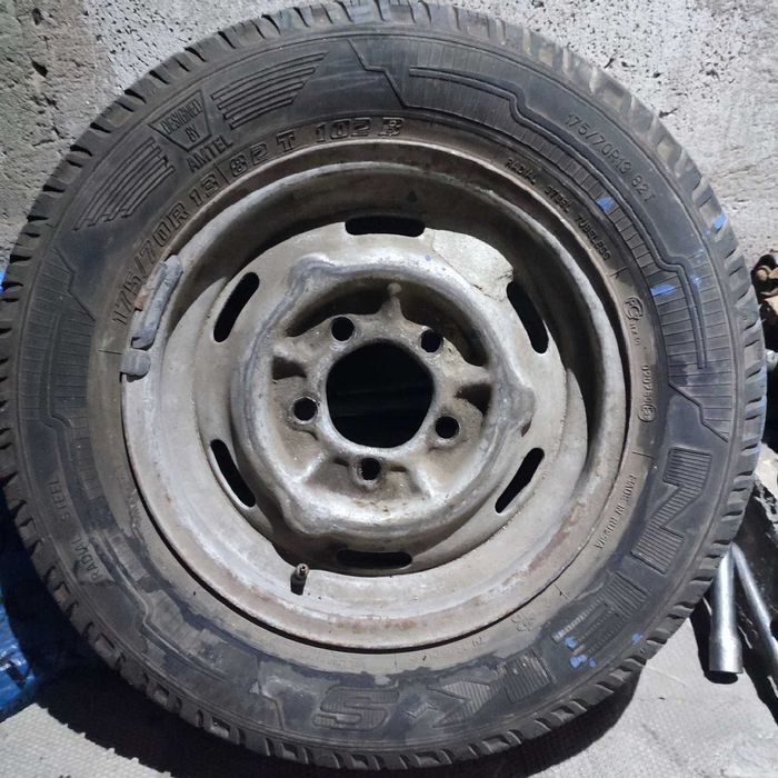Шина з диском R13 175/70