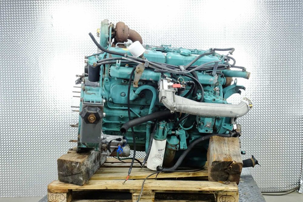 Silnik spalinowy - Volvo TD63 - całość lub części