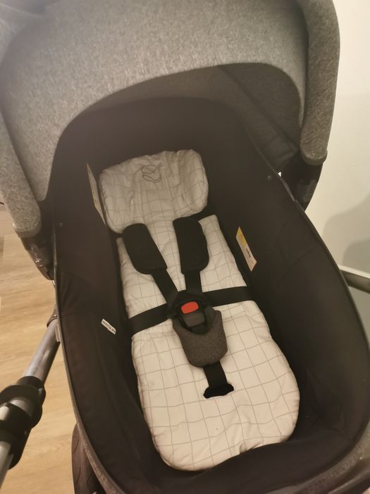 Carrinho bebé JANÉ Kawai com alcofa como novo