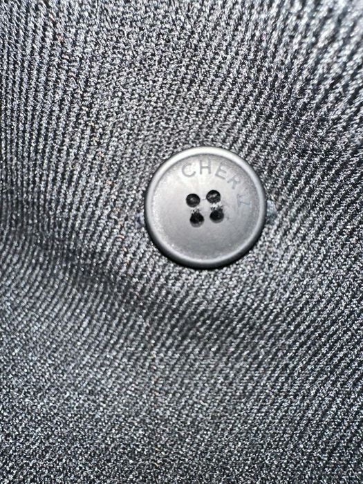 Комплект  жакет приталенный с акцентными плечами  + шорты CHER'17