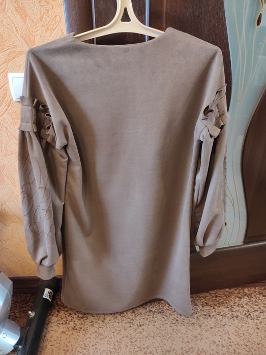 Чудова Нова сукня розмір 46