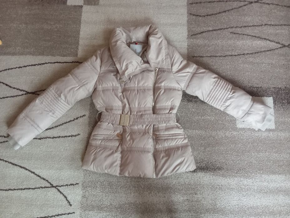 Куртка зимова жіноча в дуже гарному стані