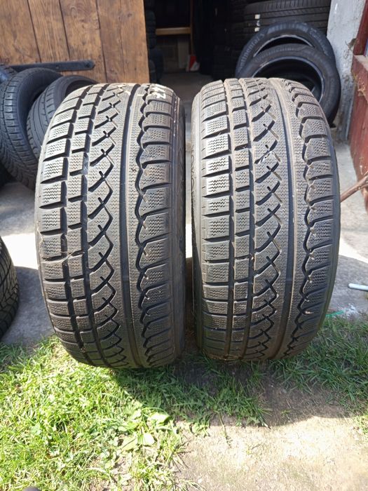 Dwie opony Yokohama 235/50R17 100V