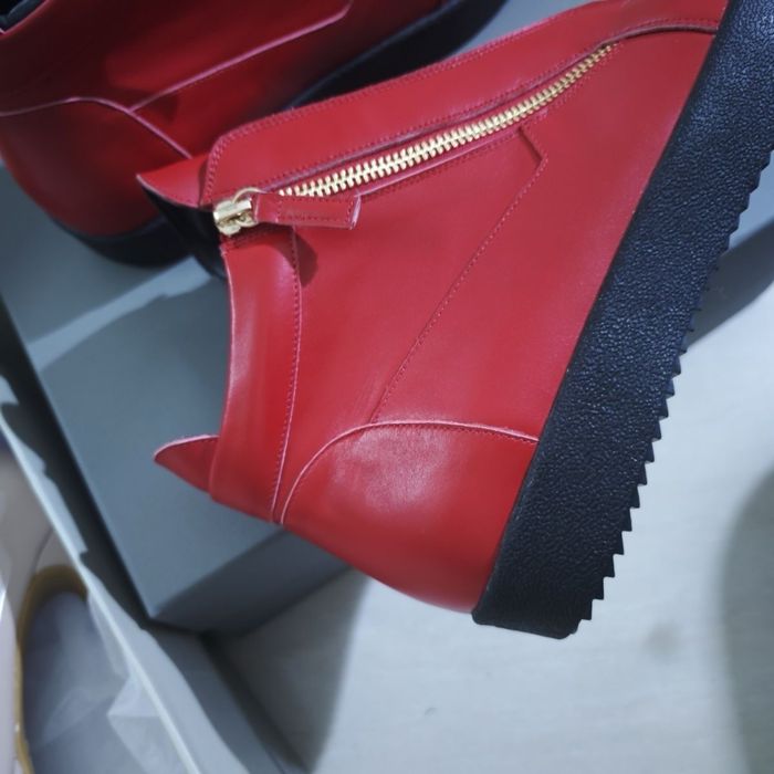 Кросівки Giuseppe Zanotti ЧИТАТИ ОПИС