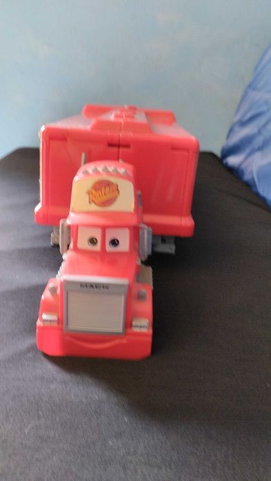 Camião brinquedo de criança 15 euros