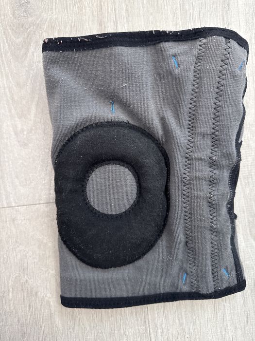 Спортивные наколенник , М/L