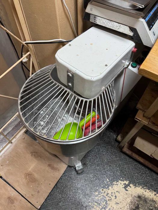 Продам Тістоміс Pizza Group IF33