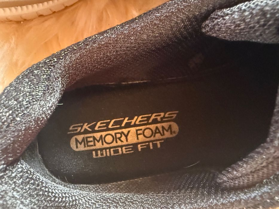 Жіночі кросівки Skechers 38 розмір