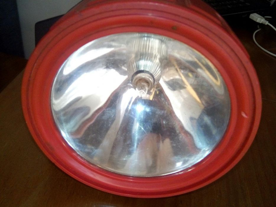 Lanterna,radio,sinalisacao.