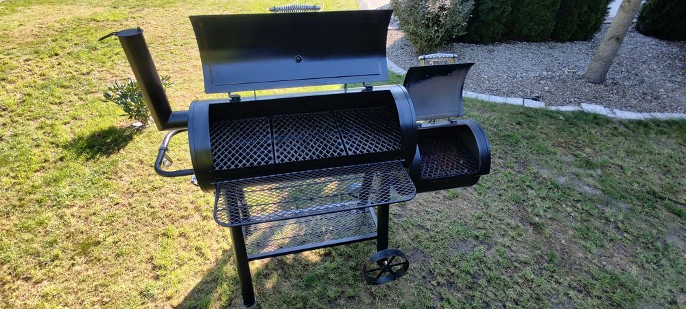 Grill- wędzarnia