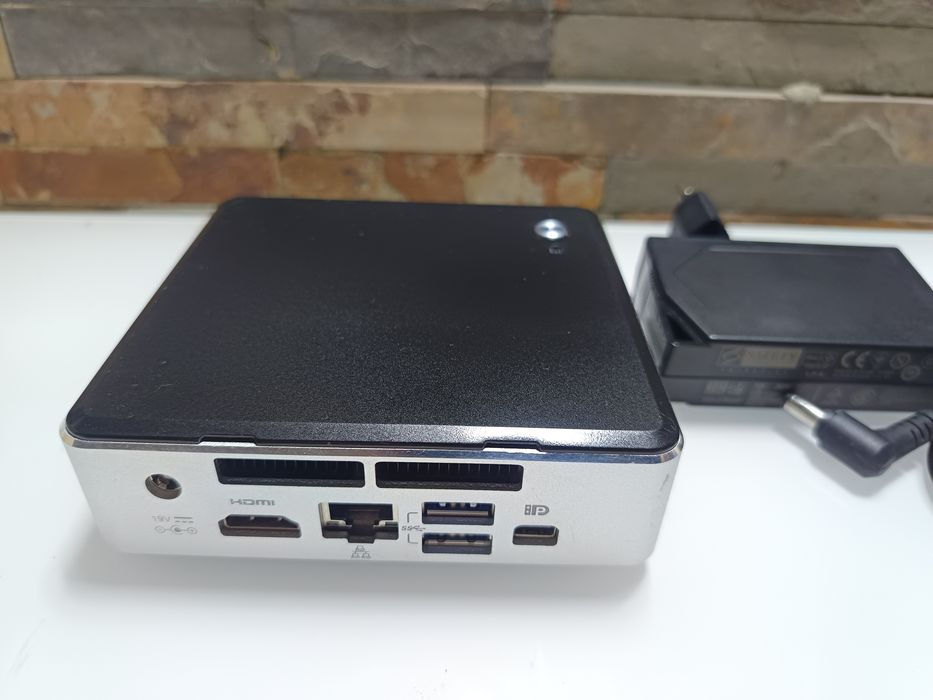 Intel NUC NUC6i3SYK / 256GB / 8GB / Mini PC