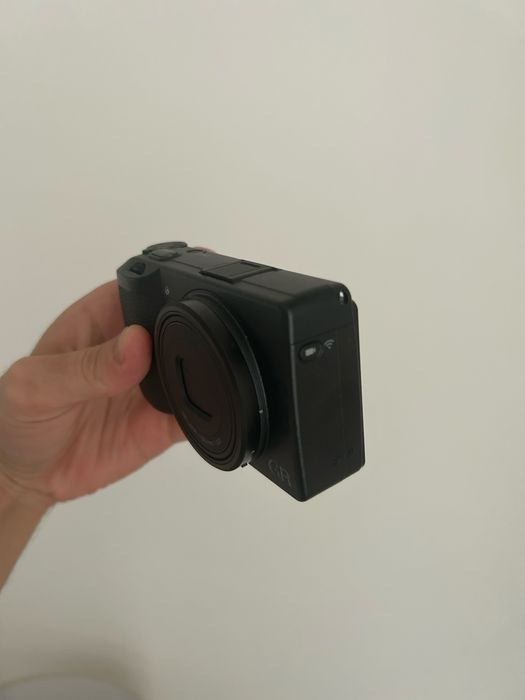 Ricoh GR iiix HDF