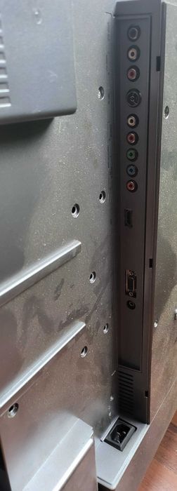 Telewizor Grundig Vivance 32" 100% sprawny