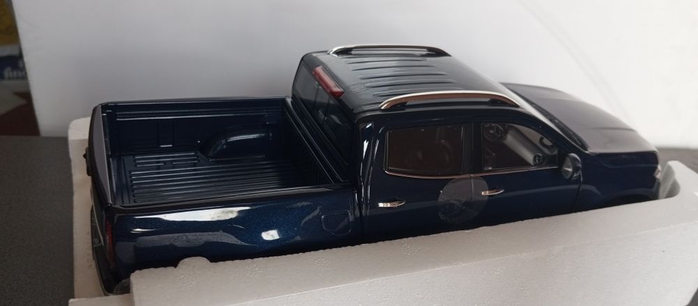 1/18 модель Mercedes  GLC COUPE, GLE  ,Sprinter , X- Klass , V - 260 L