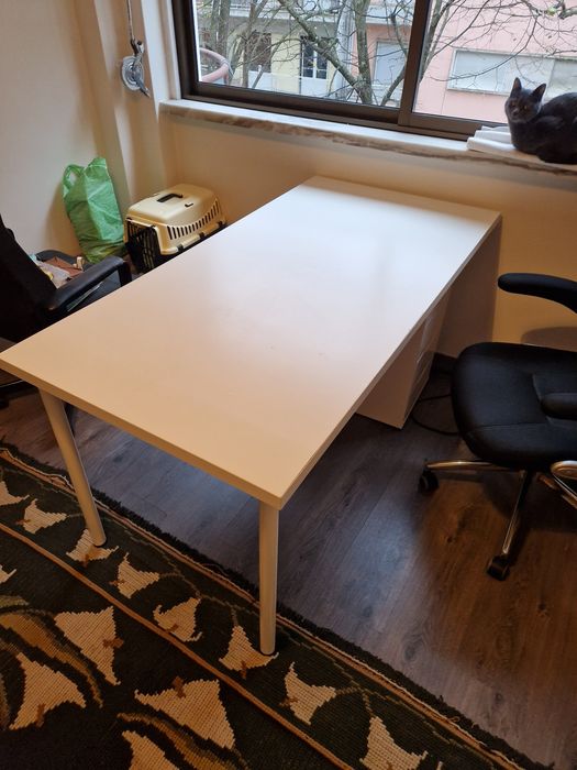 Vendo secretária branca IKEA