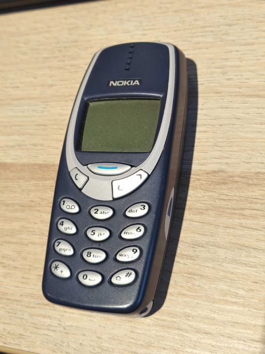 NOKIA 3310 kolekcjonerska bez simlocka z łądowarką