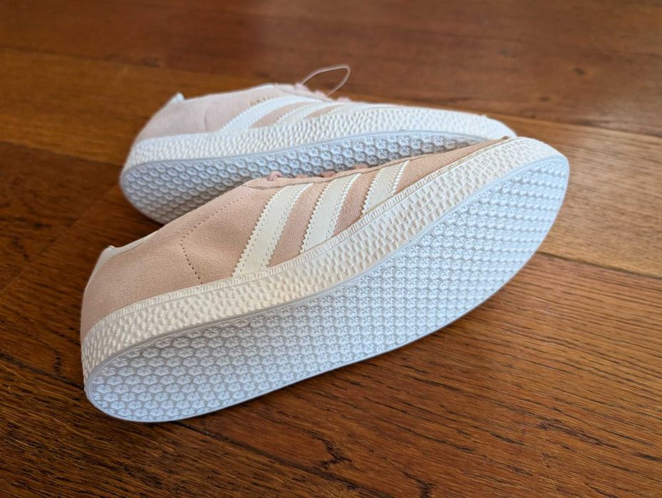 Nowe różowe Adidas Gazelle 36.5