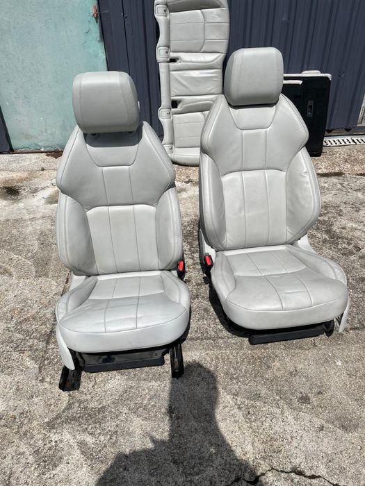 Vendo Bancos em Pele Range Rover Evoque