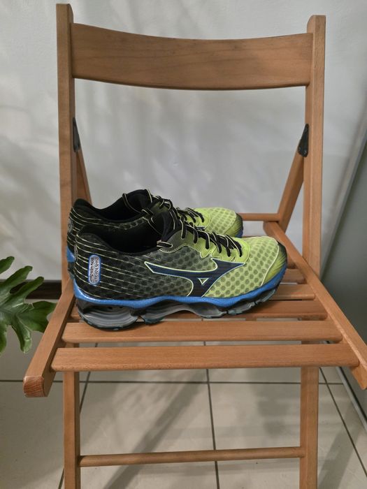 Кросівки бігові Mizuno Wave Prophecy 4  розмір 44 стан ідеальний