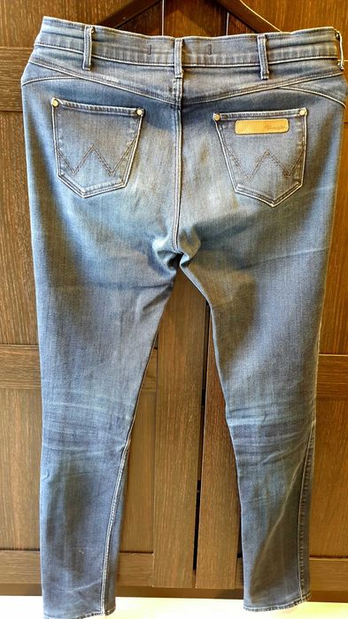 Damskie jeansy wrangler W30 L32 corynn