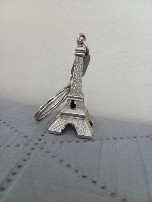 Breloczek wieża Eiffla