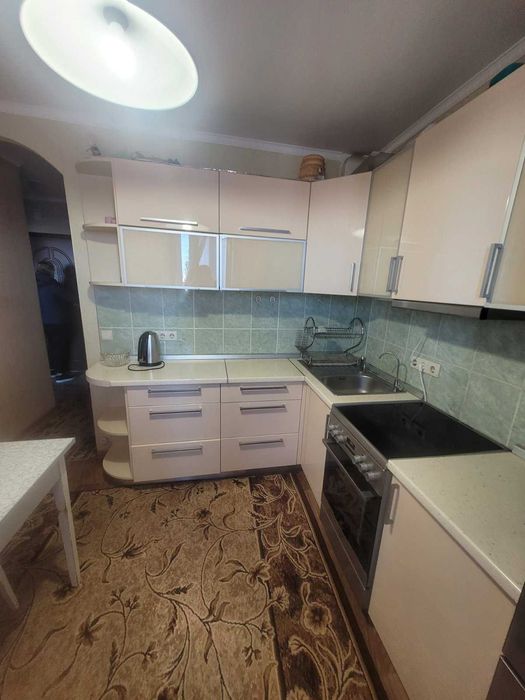 Сдам 2к Шевченківський р-н  м Сирець вул Олешквська 15