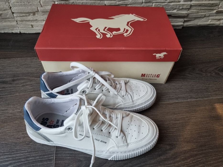 Buty Mustang rozmiar 39