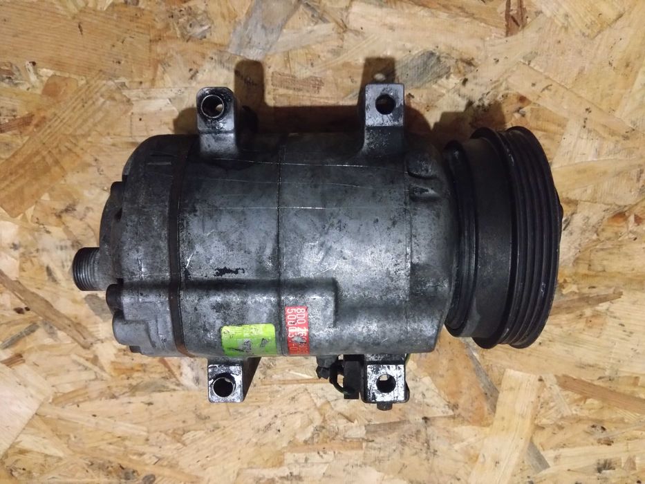 Компресор кондиціонера Passat B5 Audi A4 B5 A6 C5 Skoda Superb 8D0260805D