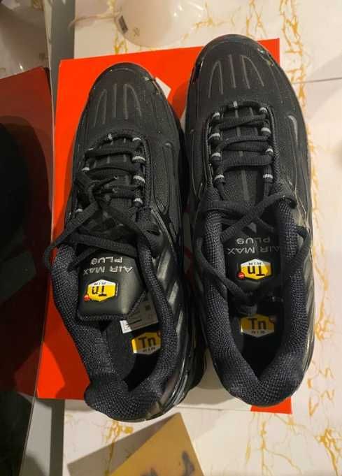 Nike Air max plus III Czarny Nowy z pudełkiem R.38