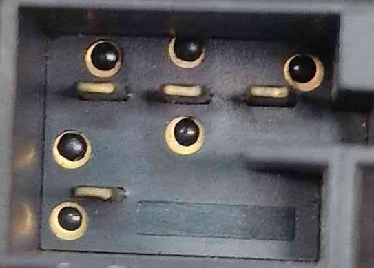 Botão / Interruptor de Abertura da Mala VW PASSAT B7 (A32, A33) ano 2018