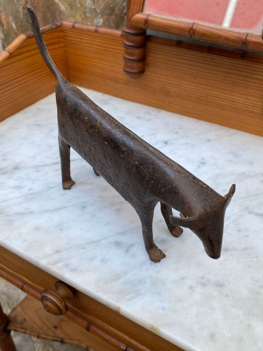 Cão do Benim Ferro Forjado Tribal Séc XIX 15 cm