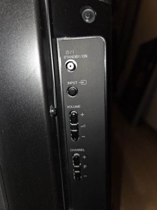 Плазма Pioneer Kuro PDP-428XD та настінне кріплення