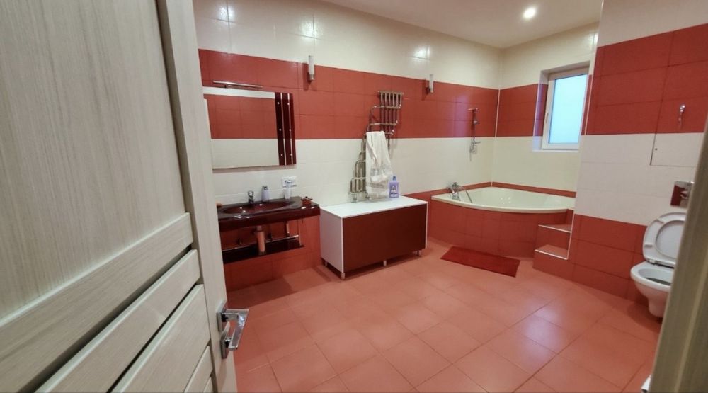 Будинок біля моря, Нова Дофінівка