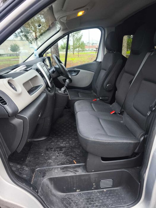 Renault Trafic (UK) 2017