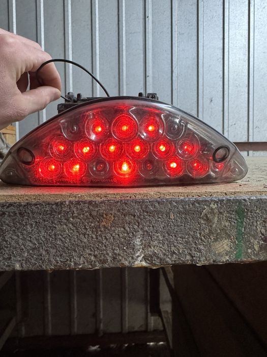 Lampa przyciemniana ze schowkiem aerox