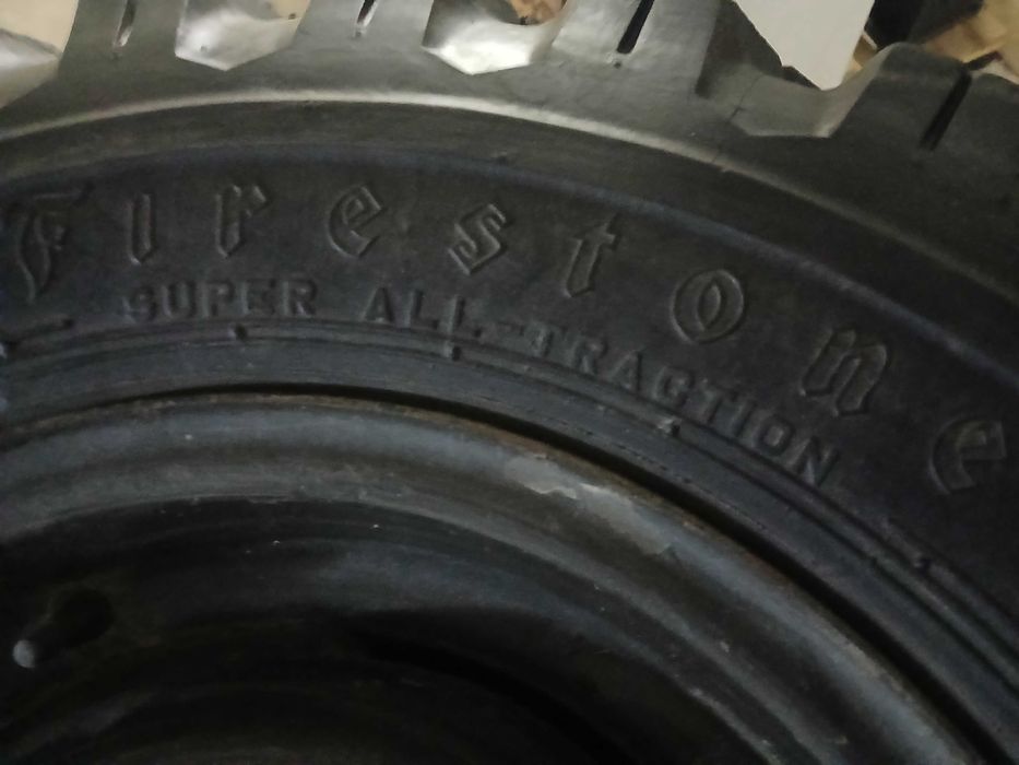 5 jantes Land Rover com pneus Firestone SAT 7.5 R16